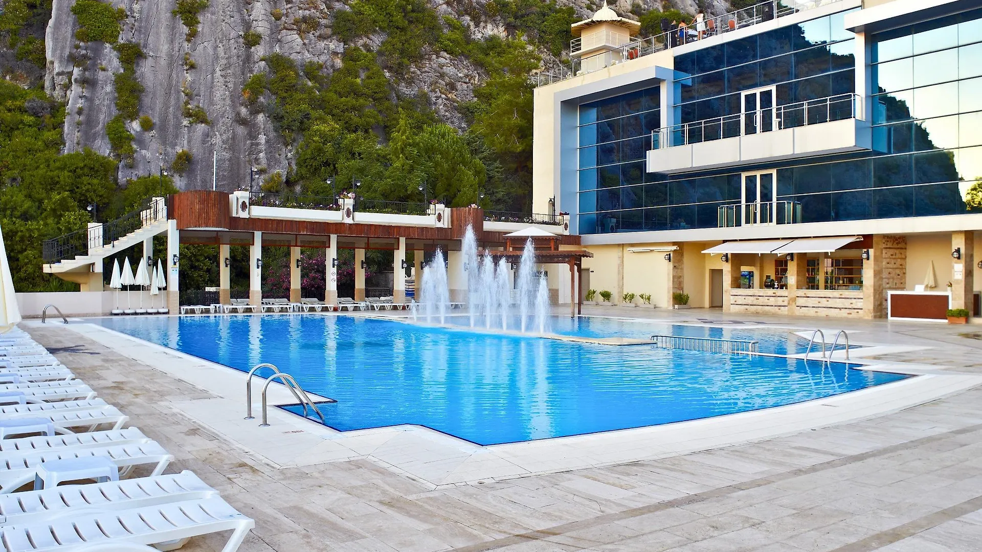 Alkoclar Adakule Hotel Кушадасы