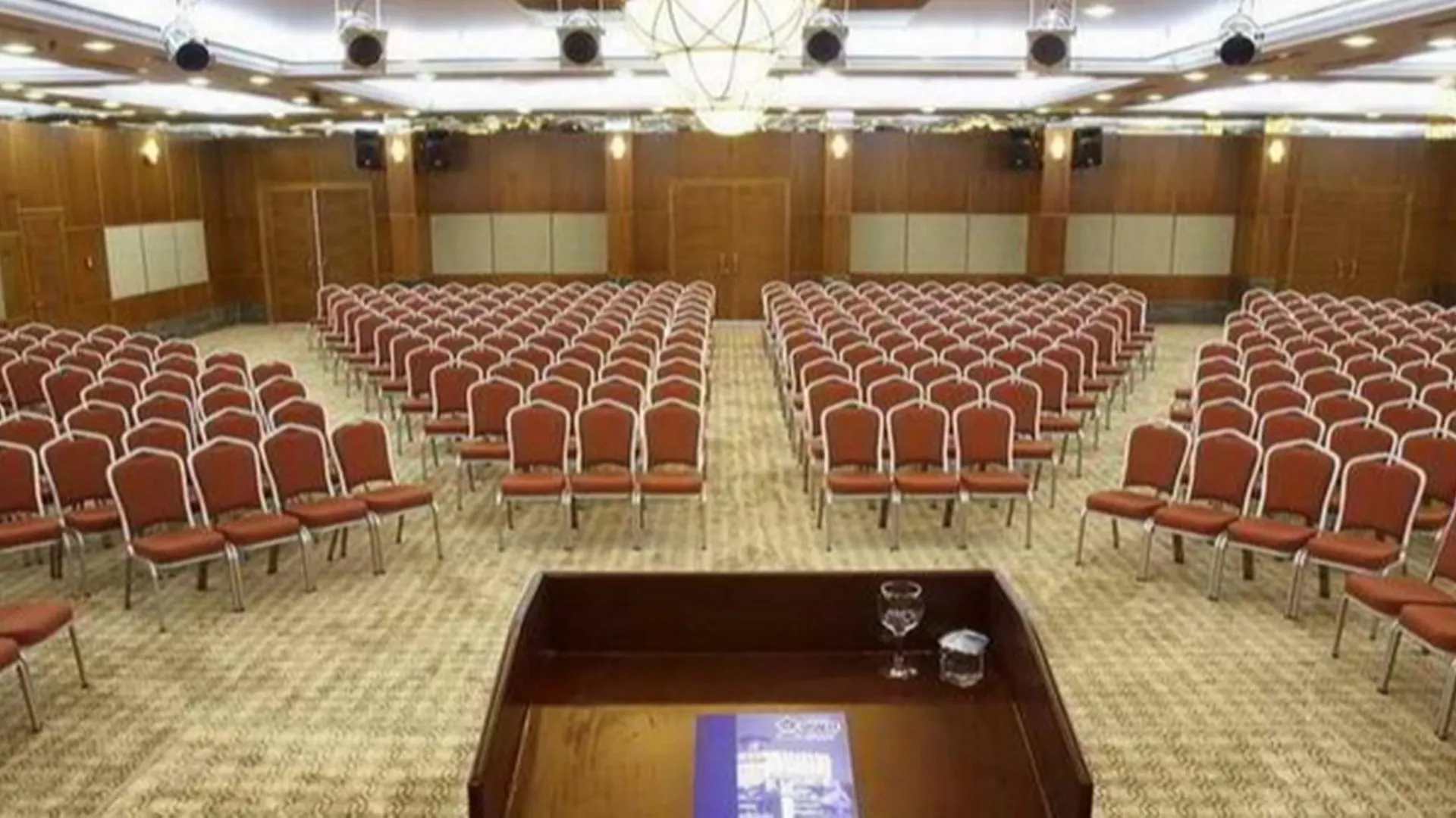 Курортный комплекс Alkoclar Adakule Hotel Кушадасы