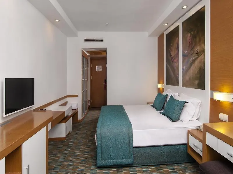Курортный комплекс Alkoclar Adakule Hotel Кушадасы