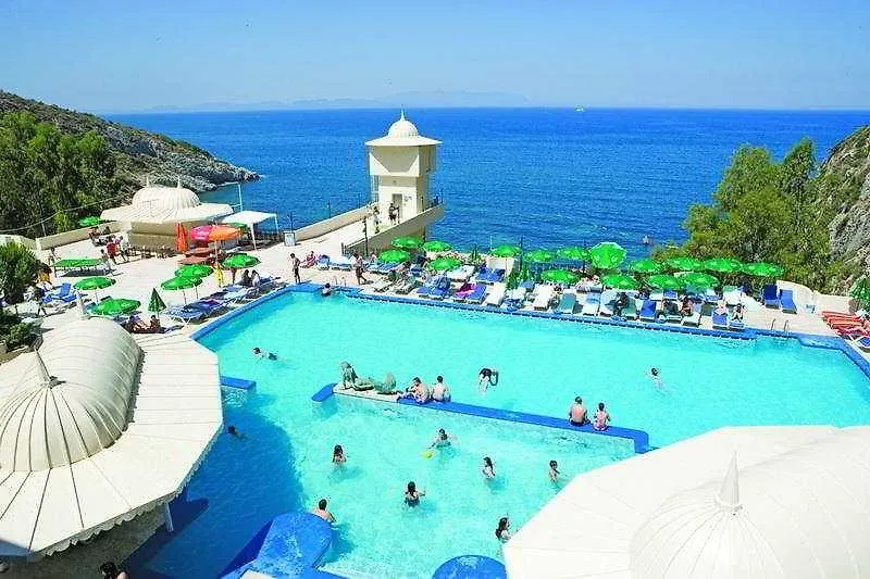 ***** Курортный комплекс Alkoclar Adakule Hotel Кушадасы Турция