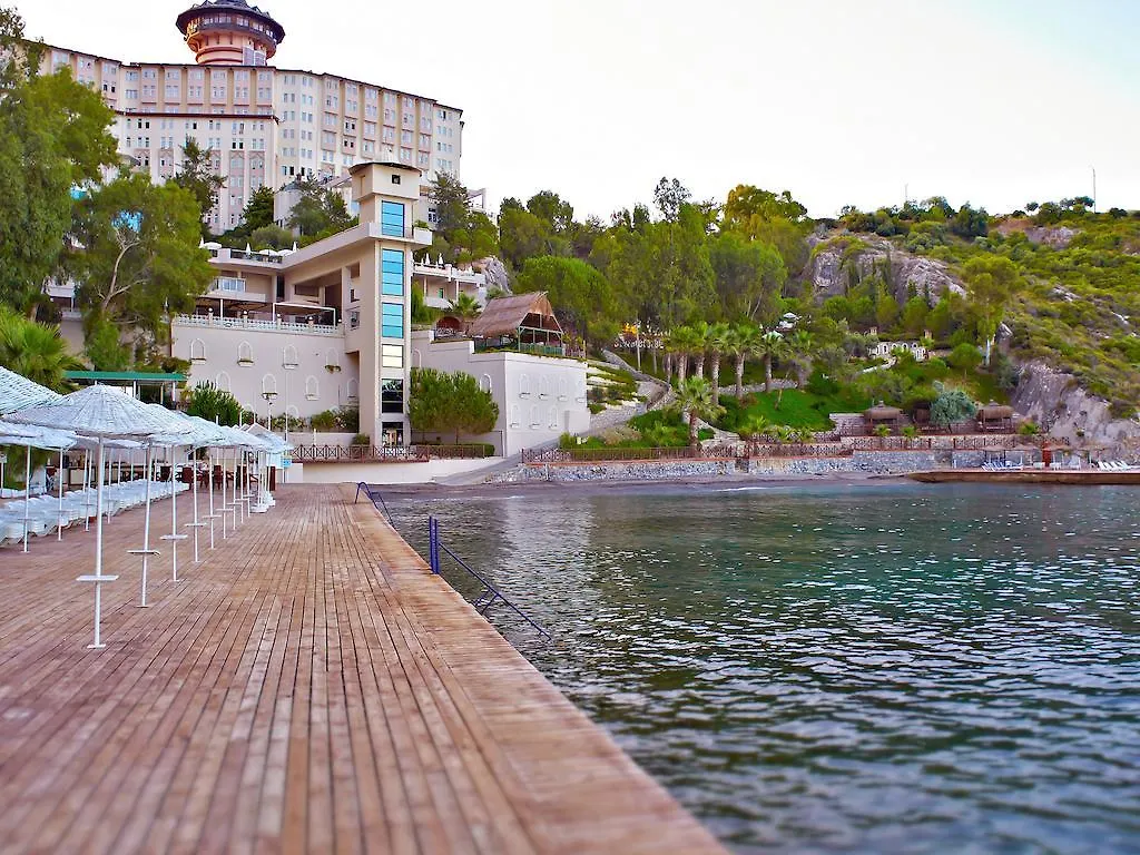 Курортный комплекс Alkoclar Adakule Hotel Кушадасы