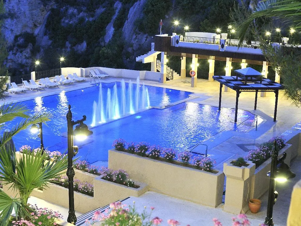 Alkoclar Adakule Hotel Kusadasi 5*,